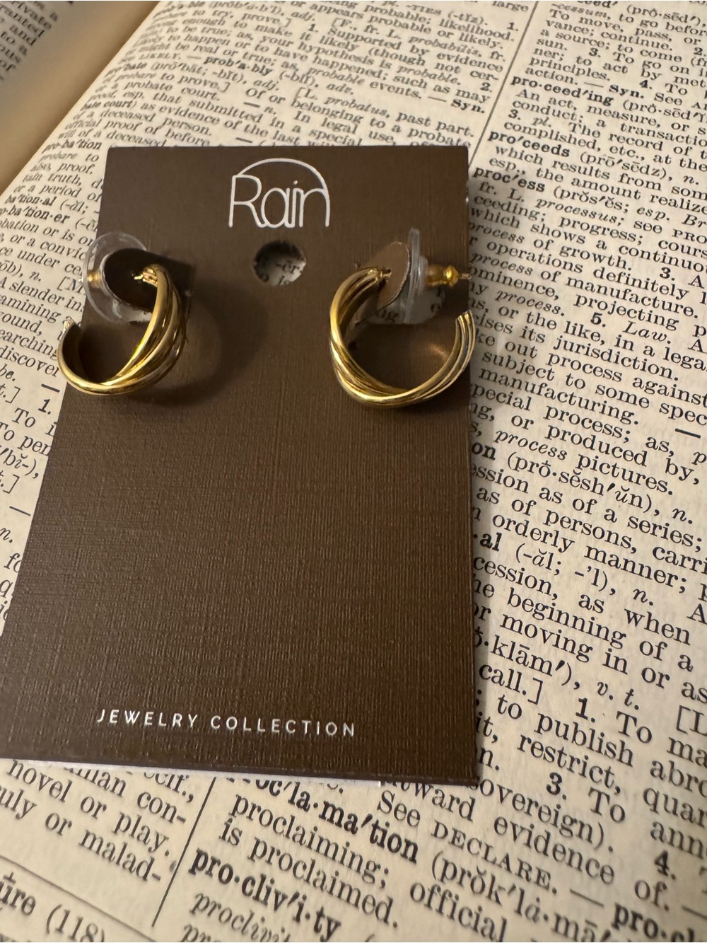 Gold Twist Hoop Earrings